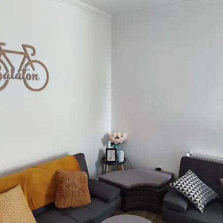 アパート Fantastic View To Balaton